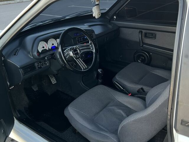 Белый ВАЗ 2113 Самара, объемом двигателя 1.6 л и пробегом 45 тыс. км за 3000 $, фото 13 на Automoto.ua