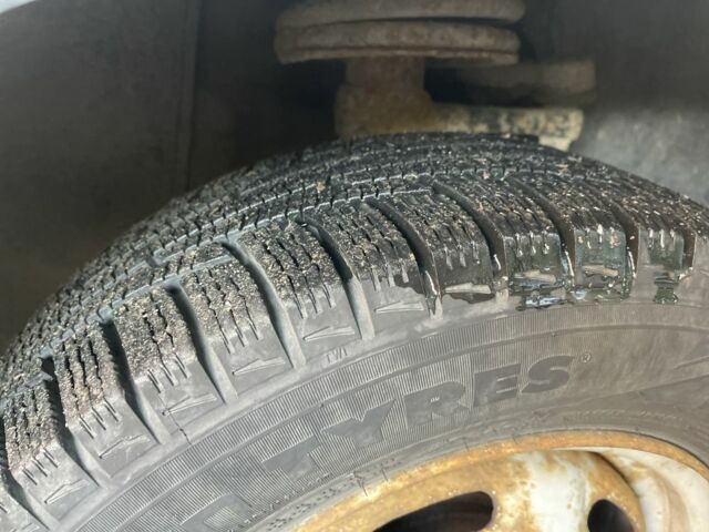 Белый ВАЗ 2113 Самара, объемом двигателя 1.5 л и пробегом 107 тыс. км за 1500 $, фото 9 на Automoto.ua