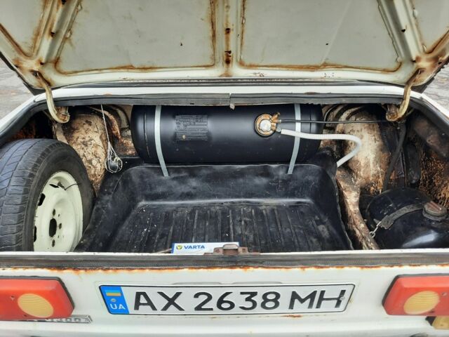 Белый ВАЗ 2113 Самара, объемом двигателя 1.2 л и пробегом 110 тыс. км за 850 $, фото 1 на Automoto.ua