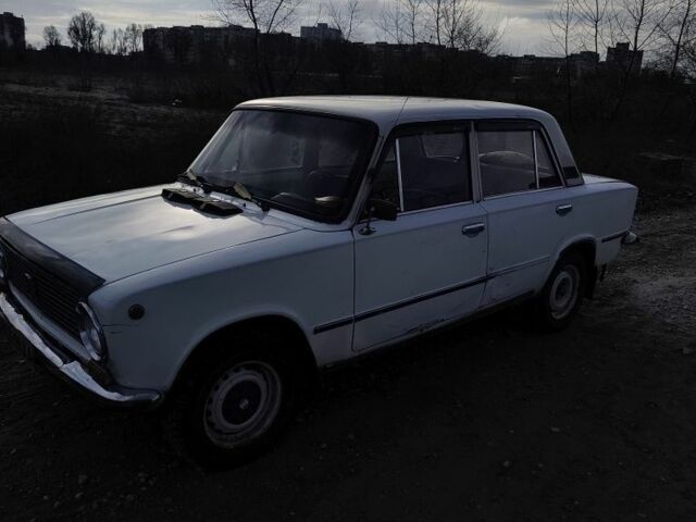 Білий ВАЗ 2113 Самара, об'ємом двигуна 1 л та пробігом 1000 тис. км за 474 $, фото 3 на Automoto.ua