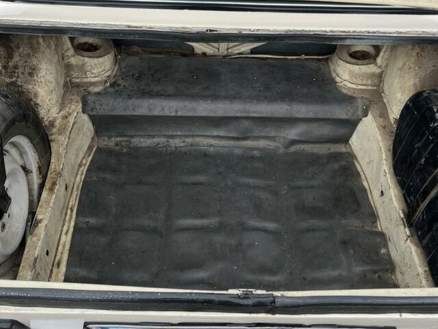 Белый ВАЗ 2113 Самара, объемом двигателя 1.3 л и пробегом 100 тыс. км за 650 $, фото 4 на Automoto.ua