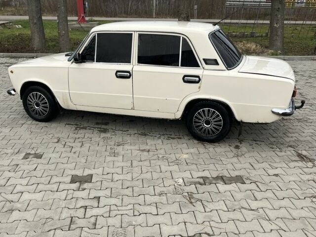 Белый ВАЗ 2113 Самара, объемом двигателя 1.3 л и пробегом 100 тыс. км за 650 $, фото 6 на Automoto.ua