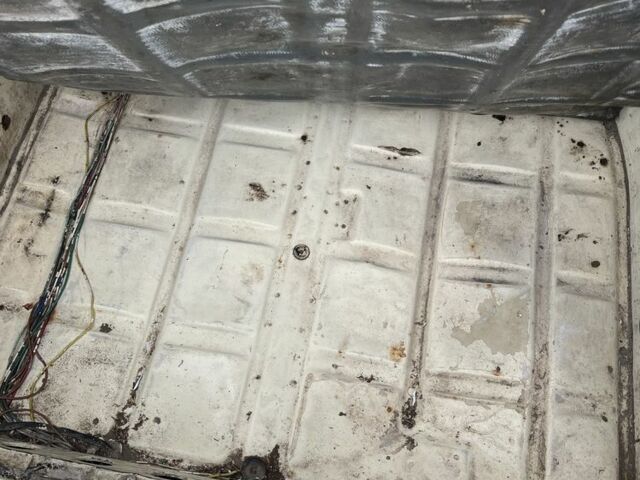 Белый ВАЗ 2113 Самара, объемом двигателя 1.3 л и пробегом 100 тыс. км за 650 $, фото 3 на Automoto.ua