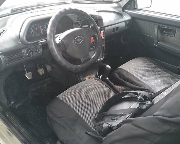 Бежевый ВАЗ 2113 Самара, объемом двигателя 1.5 л и пробегом 300 тыс. км за 1500 $, фото 7 на Automoto.ua