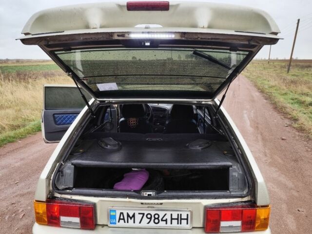 ВАЗ 2113 Самара 2006 в Каневе на Automoto.ua Бежевый ВАЗ 2113 Самара, объемом двигателя 1.5 л и пробегом 235 тыс. км за 1850 $, фото 12 на Automoto.ua