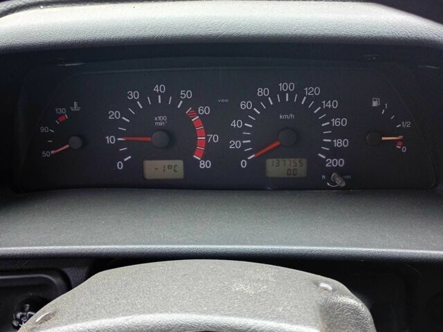 Чорний ВАЗ 2113 Самара, об'ємом двигуна 1.5 л та пробігом 137 тис. км за 2000 $, фото 3 на Automoto.ua