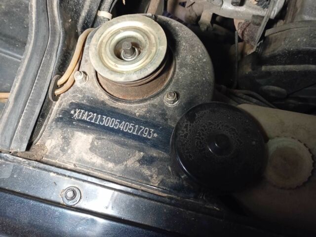 Чорний ВАЗ 2113 Самара, об'ємом двигуна 1.5 л та пробігом 137 тис. км за 2000 $, фото 2 на Automoto.ua