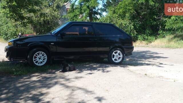 Чорний ВАЗ 2113 Самара, об'ємом двигуна 1.5 л та пробігом 250 тис. км за 2600 $, фото 3 на Automoto.ua