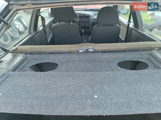 ВАЗ 2113 Самара 2006 в Черновцах на Automoto.ua Черный ВАЗ 2113 Самара, объемом двигателя 1.5 л и пробегом 150 тыс. км за 950 $, фото 9 на Automoto.ua