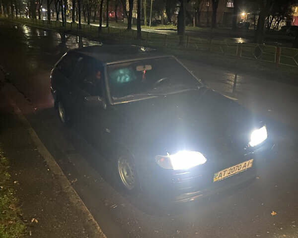 Черный ВАЗ 2113 Самара, объемом двигателя 1.6 л и пробегом 200 тыс. км за 1450 $, фото 2 на Automoto.ua