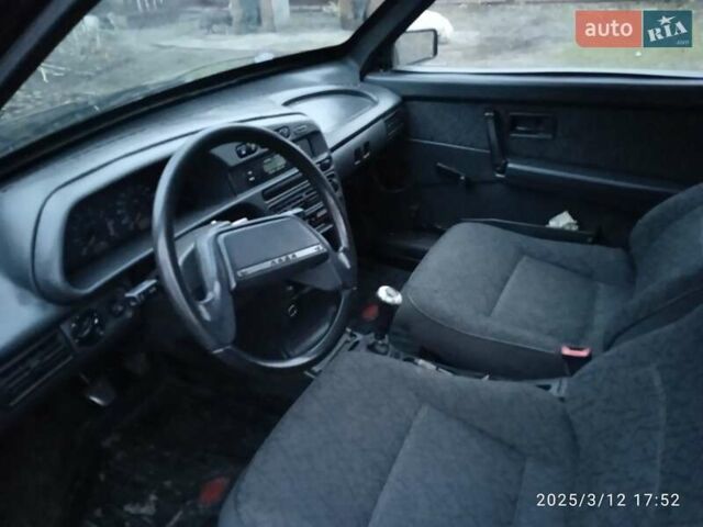 Черный ВАЗ 2113 Самара, объемом двигателя 0 л и пробегом 250 тыс. км за 1600 $, фото 4 на Automoto.ua