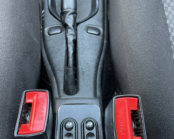 Черный ВАЗ 2113 Самара, объемом двигателя 1.5 л и пробегом 136 тыс. км за 2999 $, фото 25 на Automoto.ua