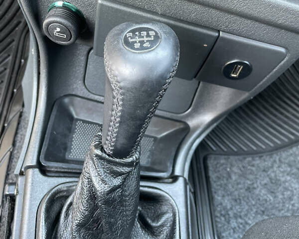 Черный ВАЗ 2113 Самара, объемом двигателя 1.5 л и пробегом 136 тыс. км за 2999 $, фото 24 на Automoto.ua