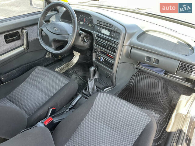 Черный ВАЗ 2113 Самара, объемом двигателя 1.5 л и пробегом 136 тыс. км за 2999 $, фото 5 на Automoto.ua