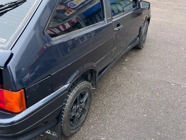 Чорний ВАЗ 2113 Самара, об'ємом двигуна 1.5 л та пробігом 245 тис. км за 1400 $, фото 3 на Automoto.ua