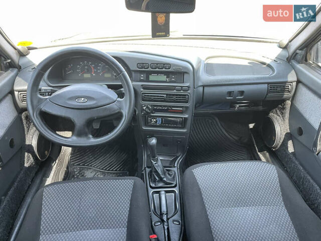 Черный ВАЗ 2113 Самара, объемом двигателя 1.5 л и пробегом 136 тыс. км за 2999 $, фото 4 на Automoto.ua