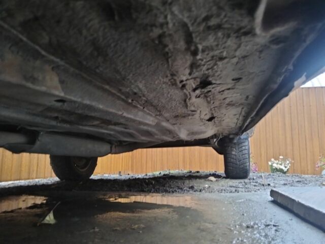 Черный ВАЗ 2113 Самара, объемом двигателя 1.6 л и пробегом 300 тыс. км за 1050 $, фото 3 на Automoto.ua