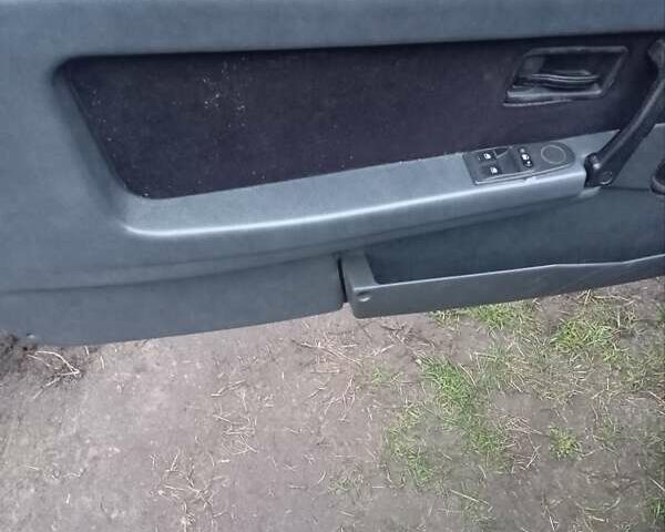 Чорний ВАЗ 2113 Самара, об'ємом двигуна 1.6 л та пробігом 220 тис. км за 1600 $, фото 7 на Automoto.ua