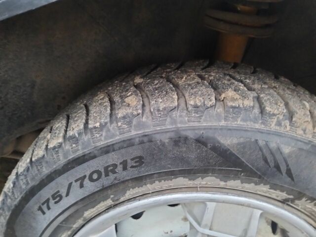 Черный ВАЗ 2113 Самара, объемом двигателя 1.6 л и пробегом 300 тыс. км за 1050 $, фото 13 на Automoto.ua