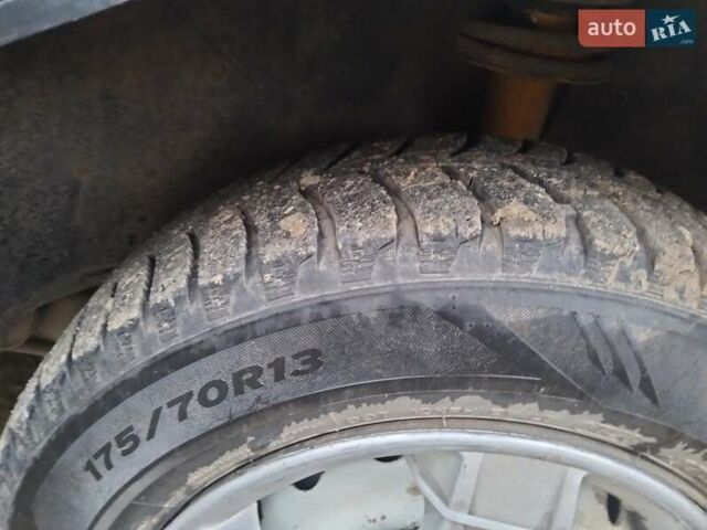 Черный ВАЗ 2113 Самара, объемом двигателя 1.6 л и пробегом 300 тыс. км за 1050 $, фото 12 на Automoto.ua