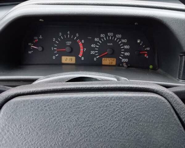 Черный ВАЗ 2113 Самара, объемом двигателя 1.6 л и пробегом 207 тыс. км за 1200 $, фото 5 на Automoto.ua