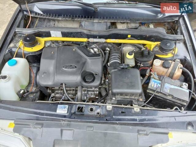 Чорний ВАЗ 2113 Самара, об'ємом двигуна 1.6 л та пробігом 300 тис. км за 1350 $, фото 12 на Automoto.ua