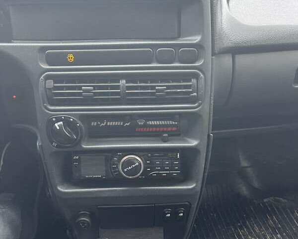 Черный ВАЗ 2113 Самара, объемом двигателя 1.6 л и пробегом 299 тыс. км за 1300 $, фото 10 на Automoto.ua