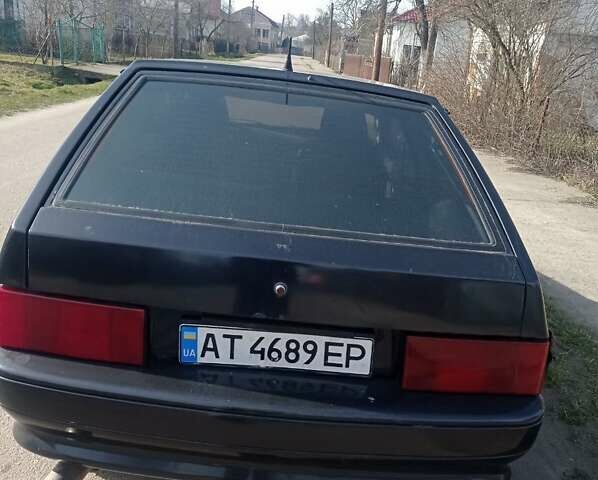 Черный ВАЗ 2113 Самара, объемом двигателя 1.6 л и пробегом 188 тыс. км за 1100 $, фото 6 на Automoto.ua