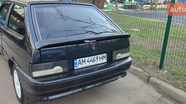 Черный ВАЗ 2113 Самара, объемом двигателя 1.6 л и пробегом 220 тыс. км за 1900 $, фото 4 на Automoto.ua