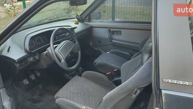 Черный ВАЗ 2113 Самара, объемом двигателя 1.6 л и пробегом 220 тыс. км за 1900 $, фото 5 на Automoto.ua