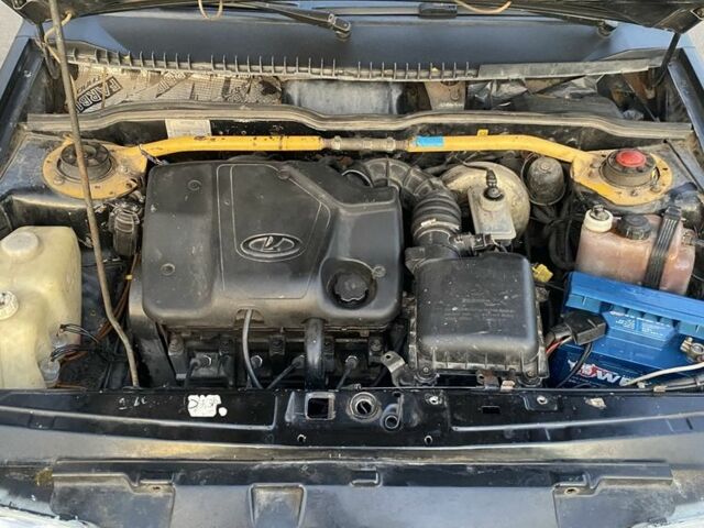 Чорний ВАЗ 2113 Самара, об'ємом двигуна 1.6 л та пробігом 321 тис. км за 2800 $, фото 12 на Automoto.ua