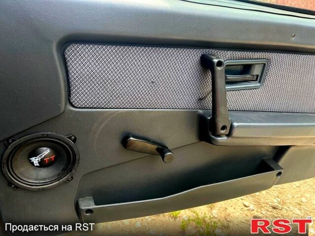 Чорний ВАЗ 2113 Самара, об'ємом двигуна 1.6 л та пробігом 180 тис. км за 1500 $, фото 7 на Automoto.ua