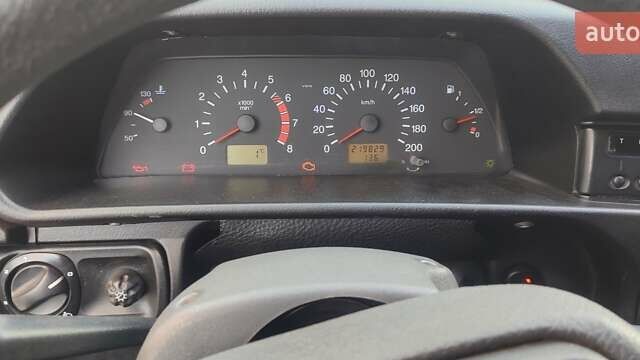 Черный ВАЗ 2113 Самара, объемом двигателя 1.6 л и пробегом 220 тыс. км за 1900 $, фото 13 на Automoto.ua