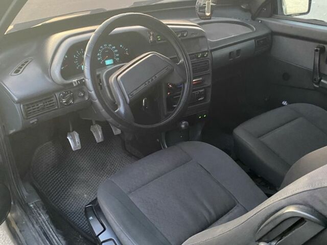 Чорний ВАЗ 2113 Самара, об'ємом двигуна 1.6 л та пробігом 321 тис. км за 2800 $, фото 8 на Automoto.ua