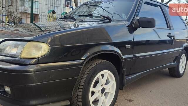 Черный ВАЗ 2113 Самара, объемом двигателя 1.6 л и пробегом 220 тыс. км за 1900 $, фото 17 на Automoto.ua