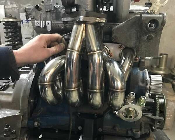 Черный ВАЗ 2113 Самара, объемом двигателя 1.6 л и пробегом 50 тыс. км за 8000 $, фото 21 на Automoto.ua