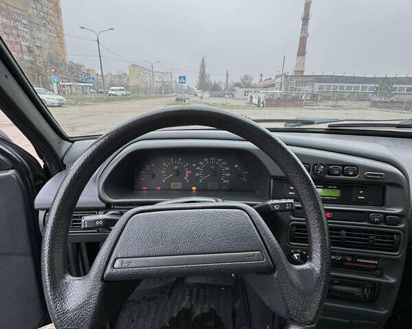 Черный ВАЗ 2113 Самара, объемом двигателя 1.6 л и пробегом 100 тыс. км за 2000 $, фото 7 на Automoto.ua