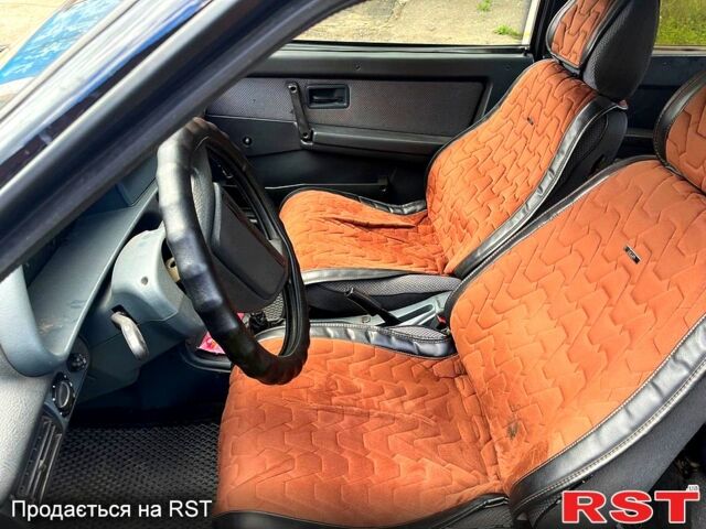 Чорний ВАЗ 2113 Самара, об'ємом двигуна 1.6 л та пробігом 180 тис. км за 1500 $, фото 3 на Automoto.ua