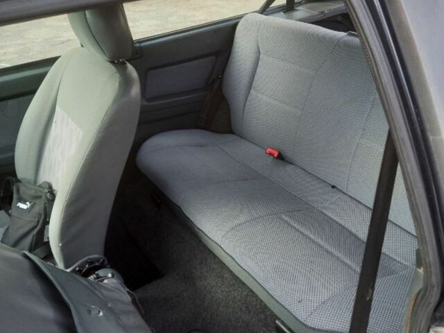 Чорний ВАЗ 2113 Самара, об'ємом двигуна 1.5 л та пробігом 200 тис. км за 1700 $, фото 5 на Automoto.ua