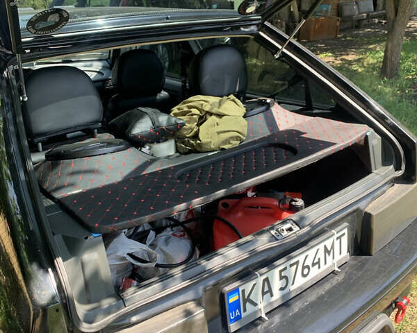Черный ВАЗ 2113 Самара, объемом двигателя 1.6 л и пробегом 100 тыс. км за 3500 $, фото 4 на Automoto.ua
