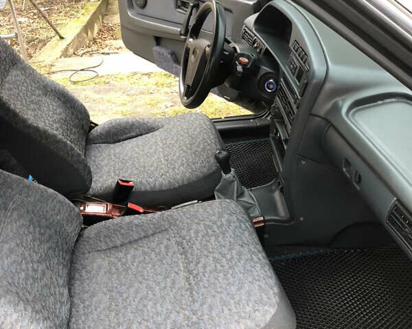 Чорний ВАЗ 2113 Самара, об'ємом двигуна 1.6 л та пробігом 220 тис. км за 3200 $, фото 19 на Automoto.ua