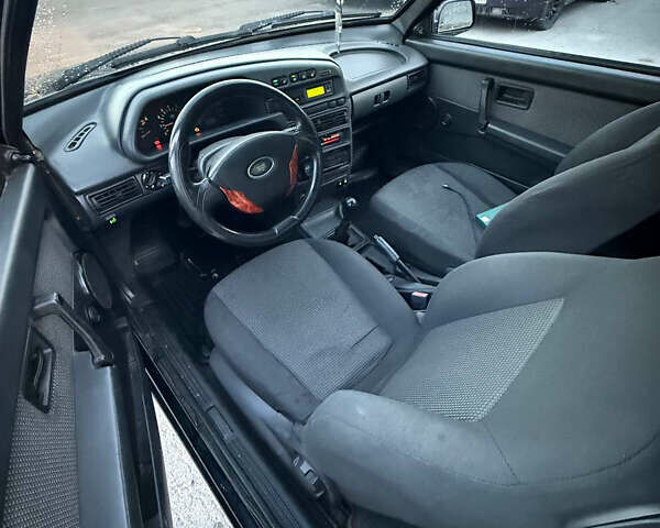 Чорний ВАЗ 2113 Самара, об'ємом двигуна 1.6 л та пробігом 220 тис. км за 1550 $, фото 7 на Automoto.ua