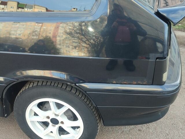 Черный ВАЗ 2113 Самара, объемом двигателя 1.6 л и пробегом 220 тыс. км за 1900 $, фото 15 на Automoto.ua