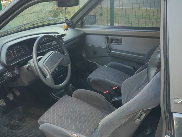 Черный ВАЗ 2113 Самара, объемом двигателя 1.6 л и пробегом 220 тыс. км за 1900 $, фото 6 на Automoto.ua