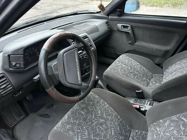 Черный ВАЗ 2113 Самара, объемом двигателя 1.5 л и пробегом 200 тыс. км за 1650 $, фото 3 на Automoto.ua