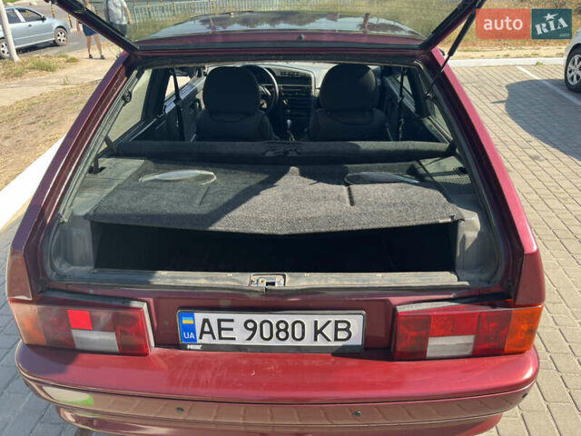 Червоний ВАЗ 2113 Самара, об'ємом двигуна 1.5 л та пробігом 161 тис. км за 2100 $, фото 5 на Automoto.ua