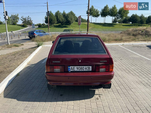 Червоний ВАЗ 2113 Самара, об'ємом двигуна 1.5 л та пробігом 161 тис. км за 2100 $, фото 2 на Automoto.ua
