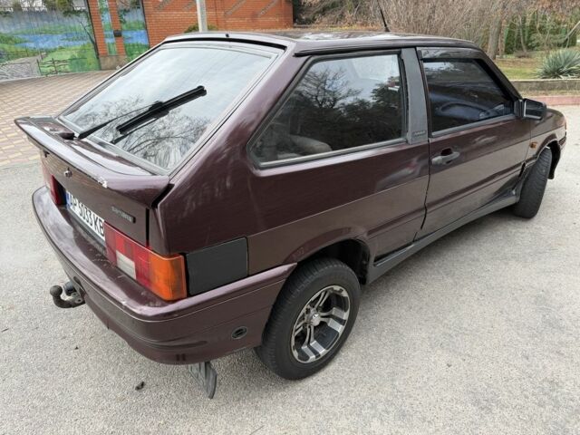 Червоний ВАЗ 2113 Самара, об'ємом двигуна 1.6 л та пробігом 297 тис. км за 1899 $, фото 1 на Automoto.ua