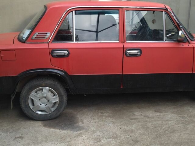 Красный ВАЗ 2113 Самара, объемом двигателя 0 л и пробегом 50 тыс. км за 500 $, фото 3 на Automoto.ua