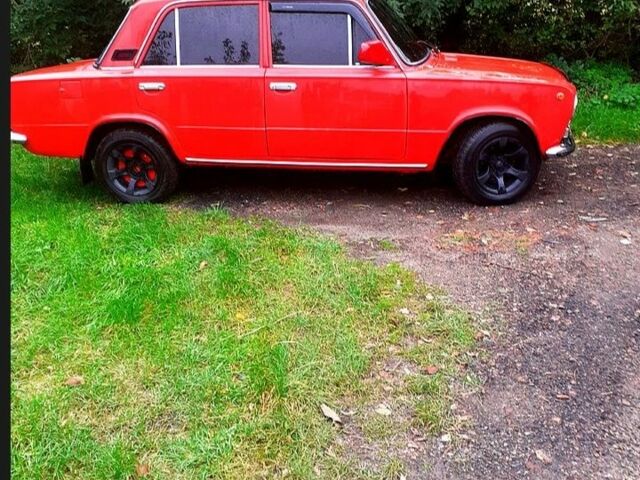 ВАЗ 2113 Самара 1986 в Хмельницком на Automoto.ua Красный ВАЗ 2113 Самара, объемом двигателя 1 л и пробегом 1 тыс. км за 1000 $, фото 2 на Automoto.ua